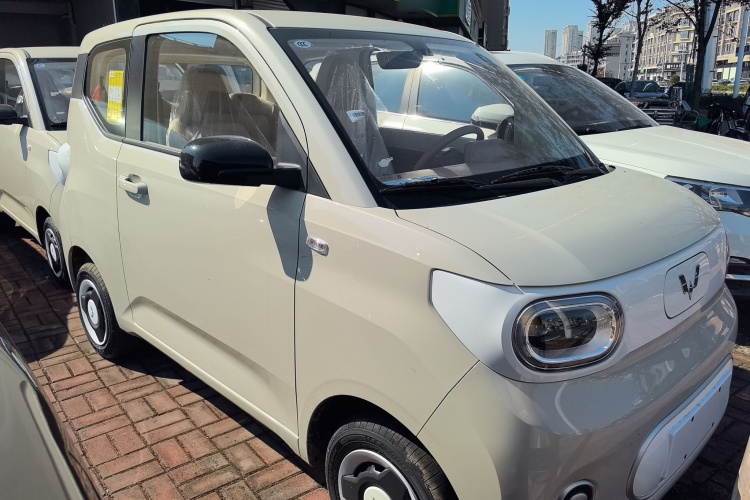 五菱汽车 宏光MINIEV 2024款 第三代 215km 青春版车身外观6002