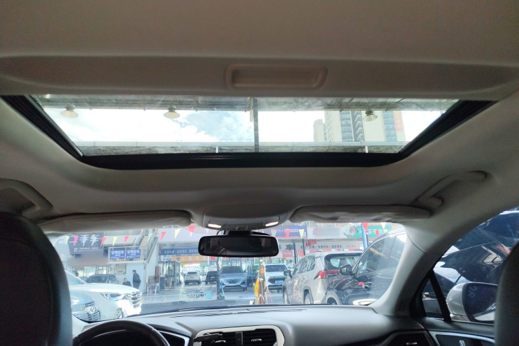 福特 蒙迪欧 2013款 1.5L GTDi180时尚型中控内饰22