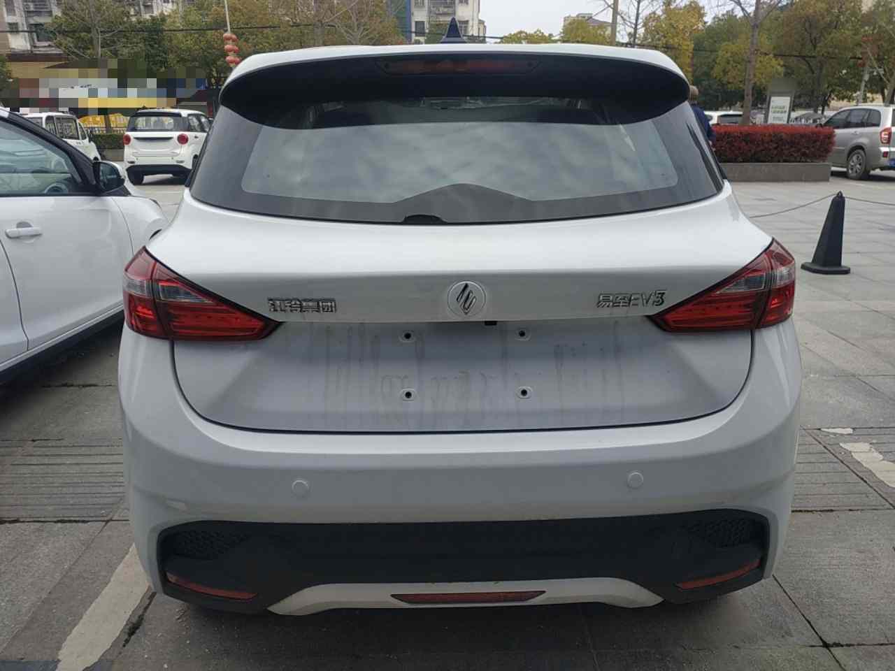 江铃集团新能源 易至EV3 2025款 Plus 330KM舒适型(4)