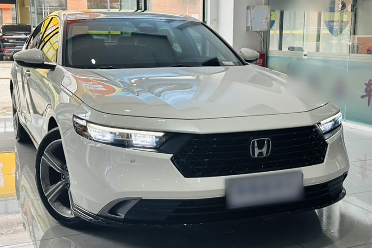 本田 雅阁 2023款 260TURBO 卓越版车身外观6001