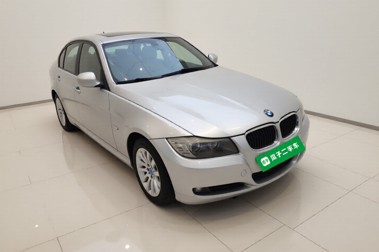 宝马3系 2009款 318i 领先型车身外观3