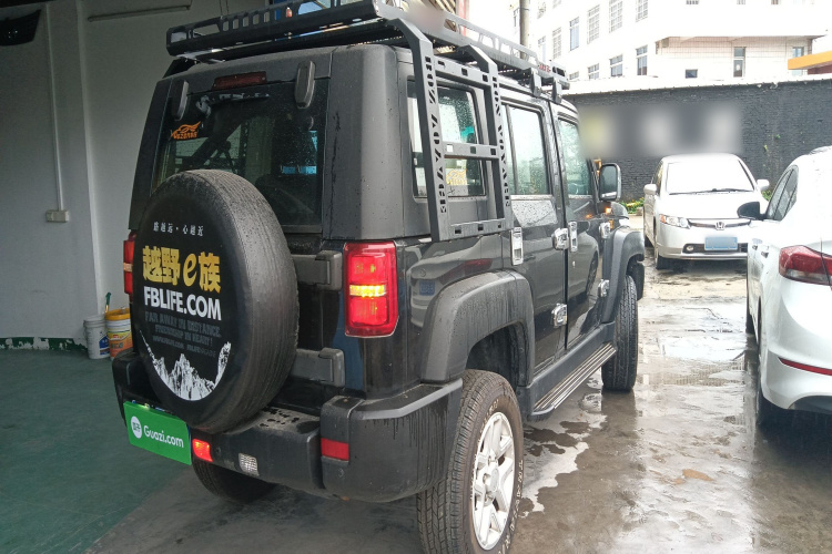 北京BJ40 2016款 40L 2.3T 自动两驱尊贵版车身外观6005