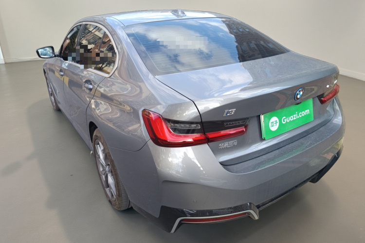 宝马i3 2025款 eDrive 35 L车身外观5