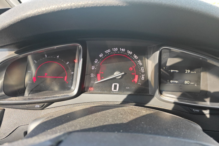 DS 5 2014款 1.6T 豪华版THP160局部细节14