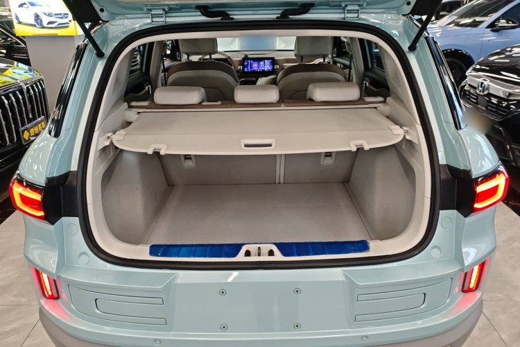 吉利汽车 吉利icon 2022款 1.5TD 青鸢限量款机舱底盘23