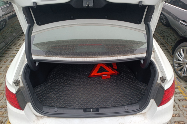 吉利汽车 帝豪GL 2020款 1.4T CVT豪华型局部细节23