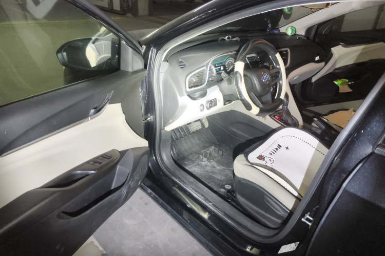 别克 英朗 2015款 15N 自动精英型中控内饰20