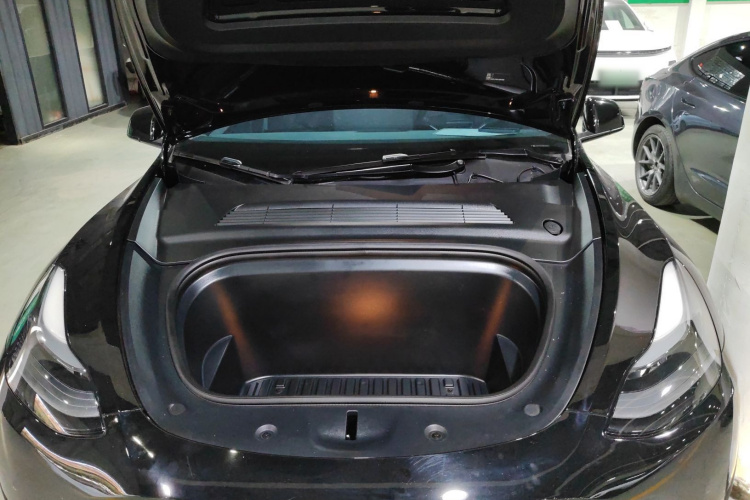 特斯拉 Model Y 2023款 后轮驱动版局部细节24