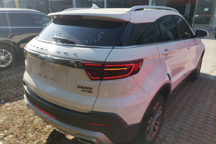 福特 2020款 领界S EcoBoost 145 CVT铂领型车身外观7