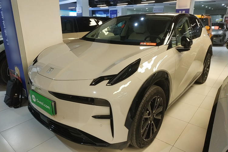 极氪X 2025款 四座后驱魔方版车身外观1