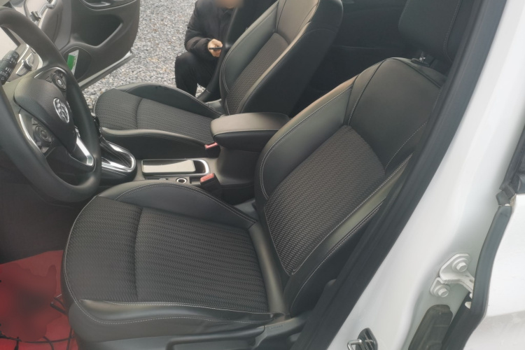 别克 威朗 2016款 两厢 15S 自动领先型局部细节19