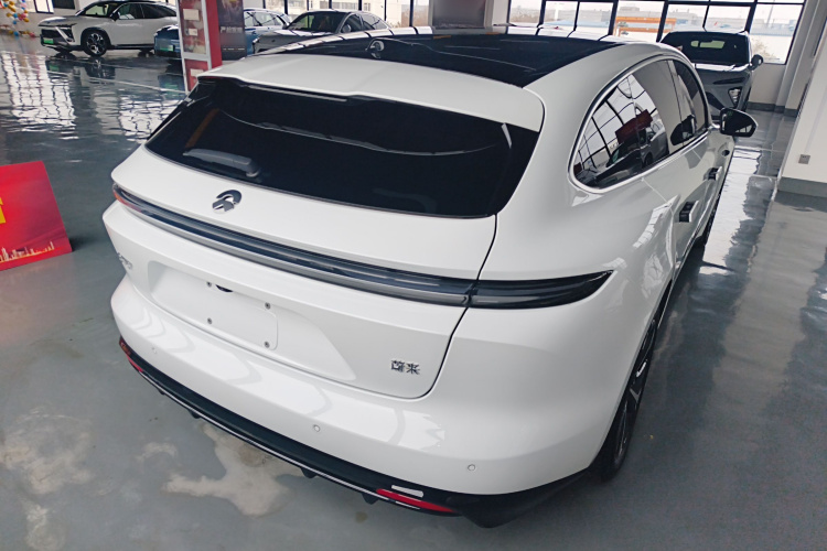 蔚来ET5T 2025款 75kWh Touring车身外观7