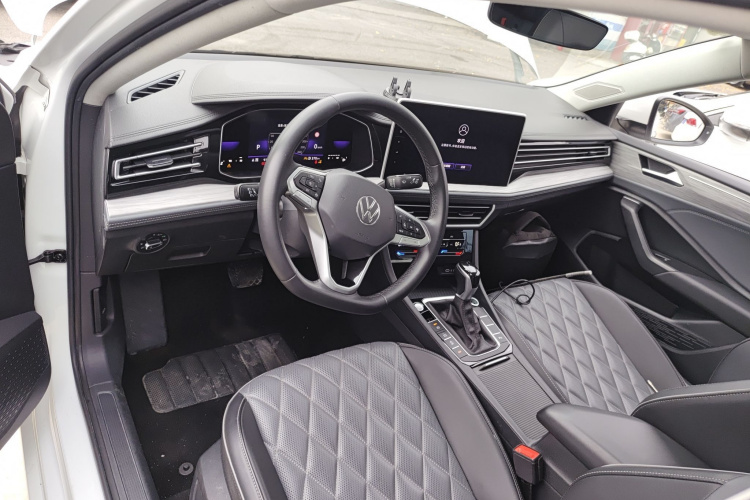 大众 速腾 2023款 200TSI DSG超越版中控内饰12