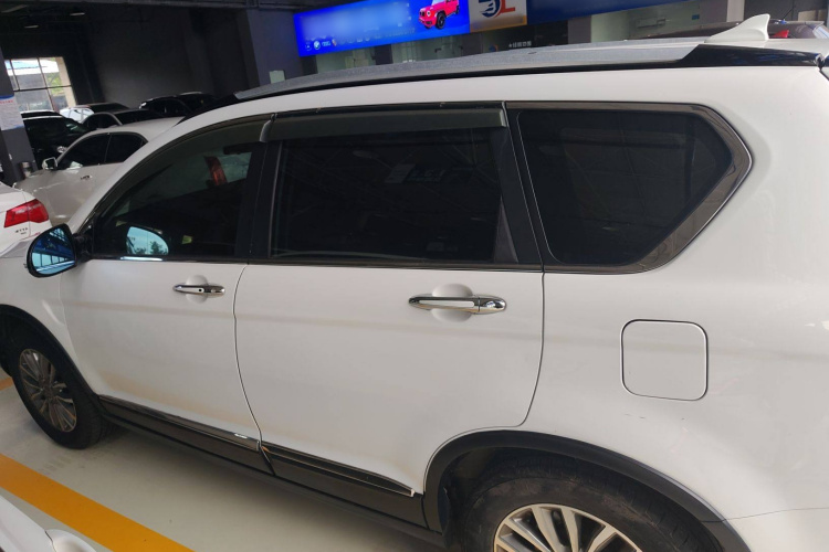 哈弗H6 2017款 红标 运动版 1.5T 自动两驱豪华型车身外观6005