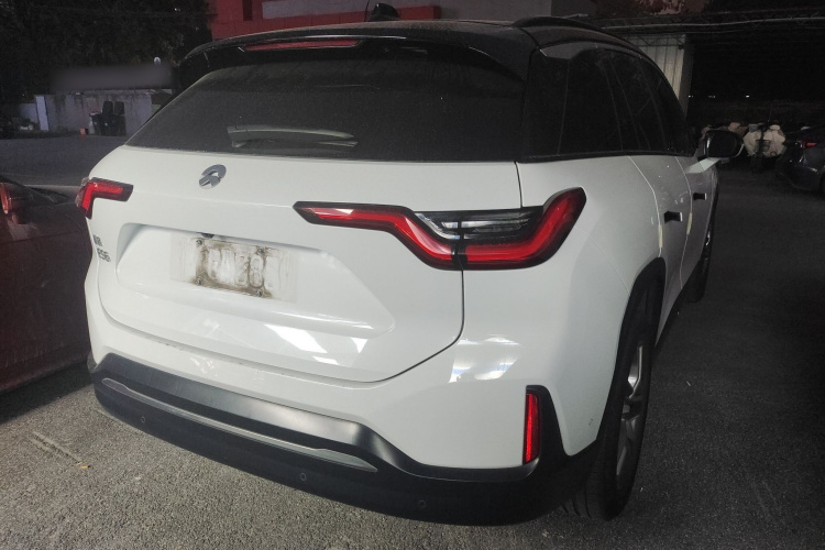 蔚来ES6 2020款 420KM 运动版车身外观6005