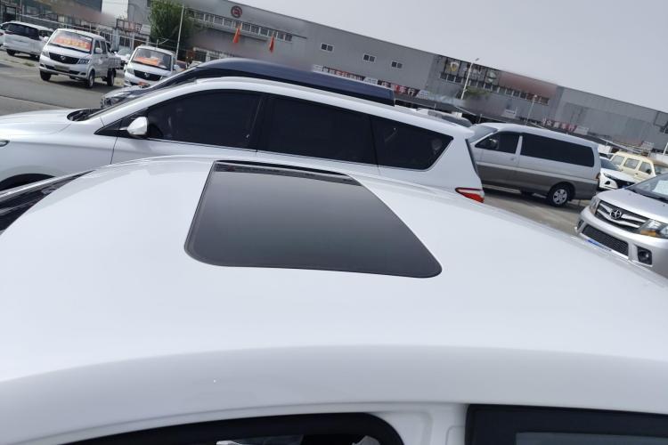 荣威i5 2023款 1.5L CVT豪华版车身外观57