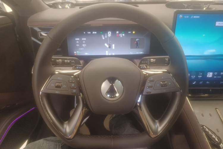 腾势Z9GT 2024款 1100四驱Ultra版局部细节13