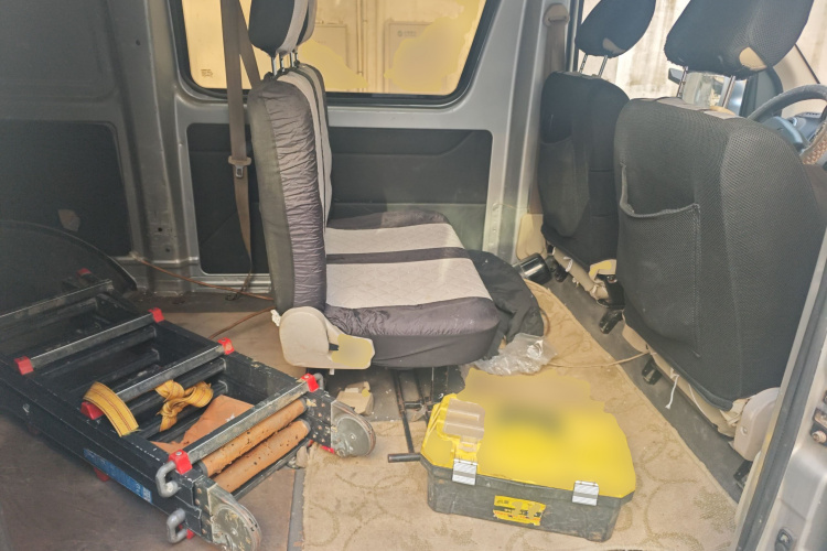 长安凯程 长安睿行M80 2014款 1.5L基本型（四座）4G15S中控内饰21