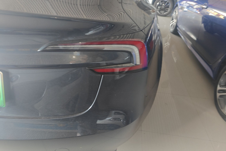 特斯拉 Model 3 2025款 后轮驱动版车身外观6001