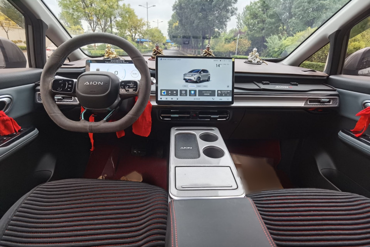 埃安 AION Y 2023款 Plus 610 乐享版中控内饰7003