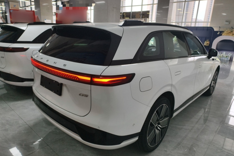 小鹏G9 2022款 702 Pro车身外观6005