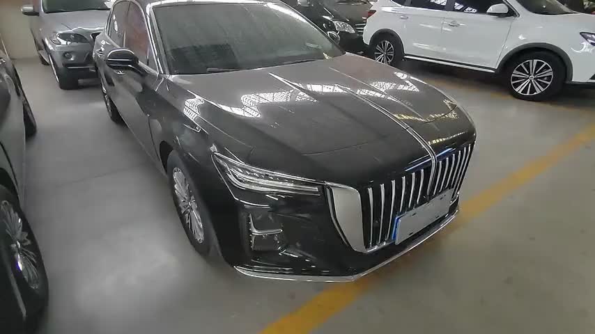 红旗H5 2022款 经典款 改款 1.5T DCT旗韵版实拍1