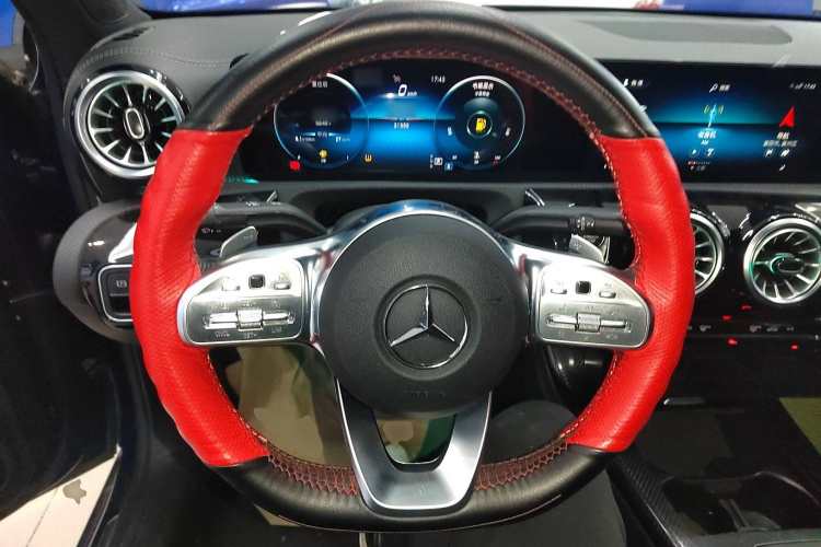 奔驰A级 2022款 改款 A 200 L 运动轿车时尚型中控内饰13