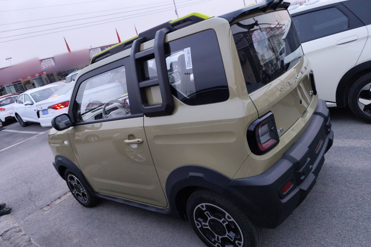 吉利银河 2025款 210km 熊猫骑士车身外观4