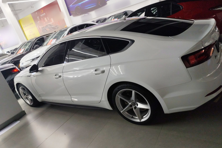 奥迪A5 2019款 Sportback 40 TFSI 时尚型车身外观6003