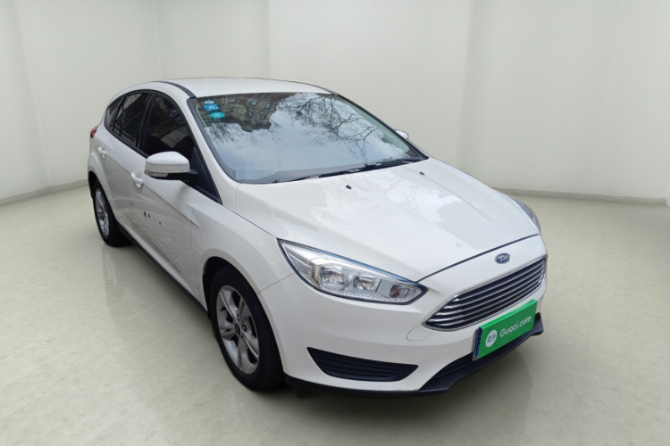 福特 福克斯 2018款 两厢经典 1.6L 自动舒适型智行版车身外观3