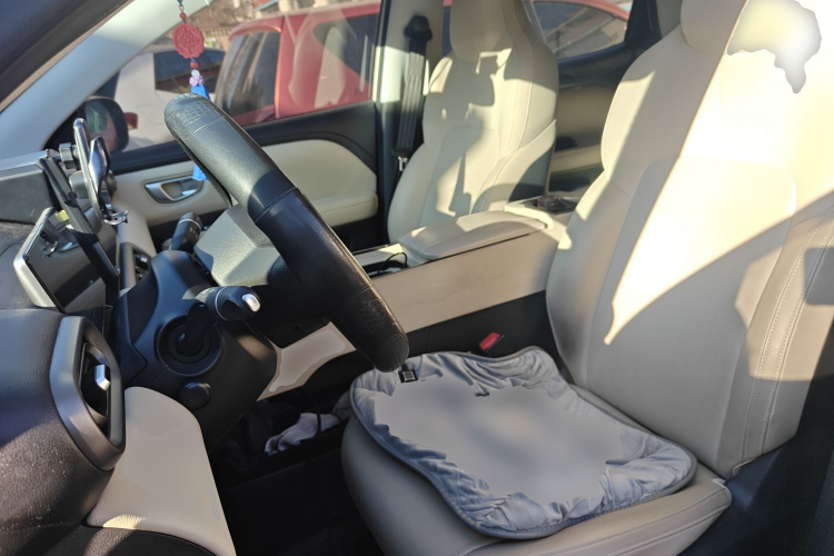 五菱汽车 五菱缤果PLUS 2024款 330km 五座版中控内饰19