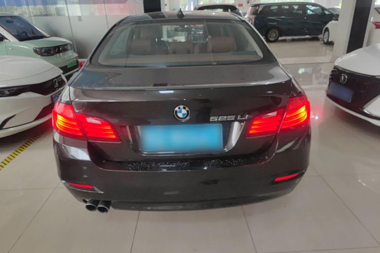 宝马5系 2014款 525Li 领先型车身外观6