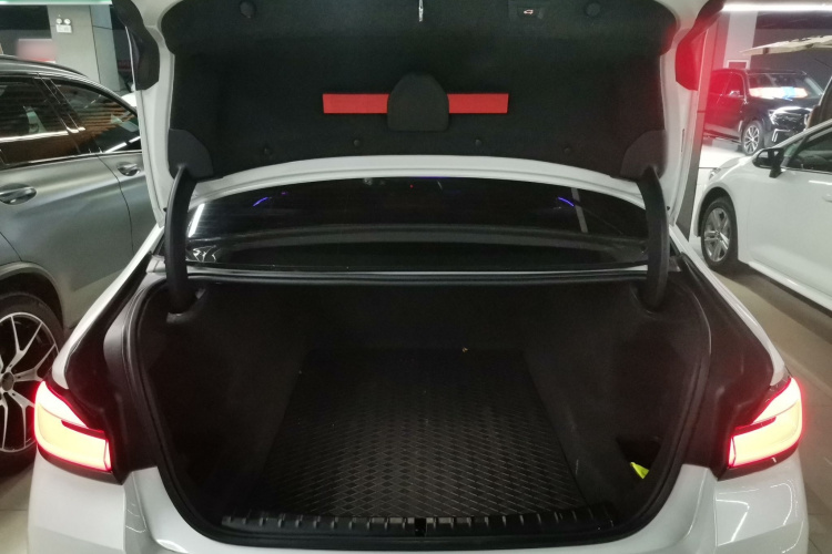 宝马5系 2022款 改款二 525Li M运动套装局部细节23