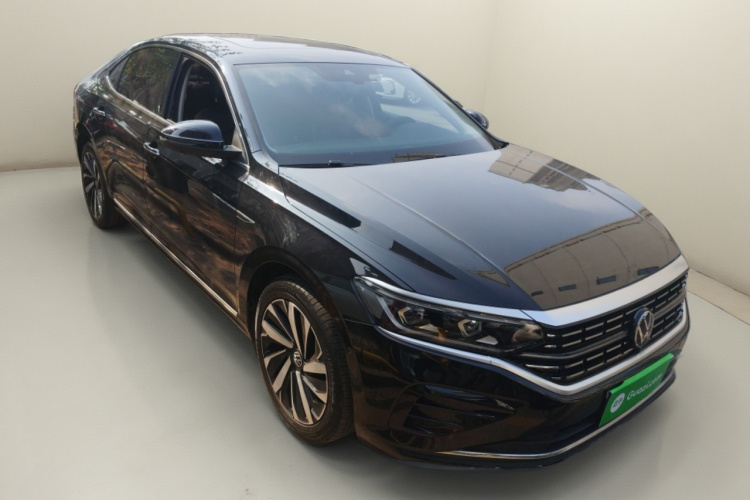 大众 帕萨特 2023款 改款 380TSI 豪华版车身外观3