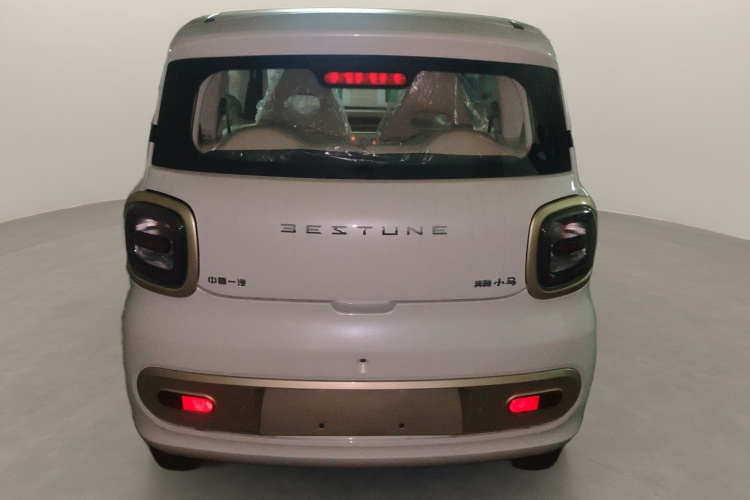 奔腾小马 2026款 222km 炫彩马车身外观6