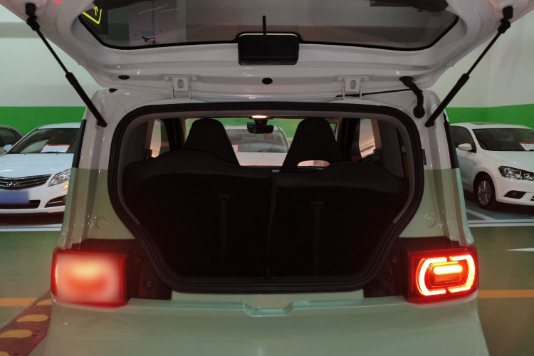 五菱汽车 宏光MINIEV 2021款 马卡龙时尚款 磷酸铁锂机舱底盘23