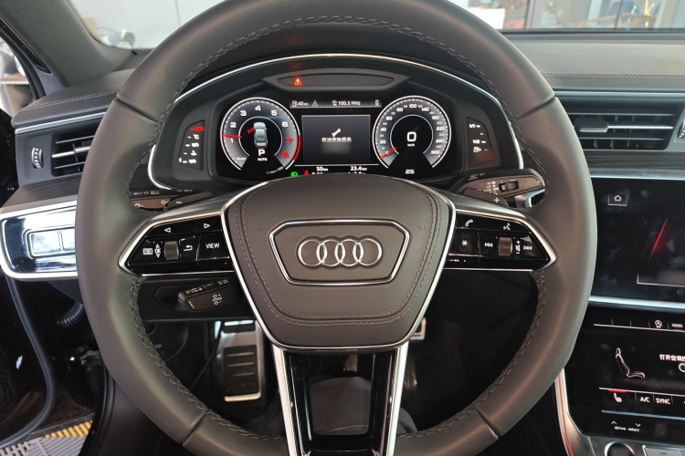 奥迪A6L 2025款 改款 45 TFSI quattro 臻选动感型中控内饰13
