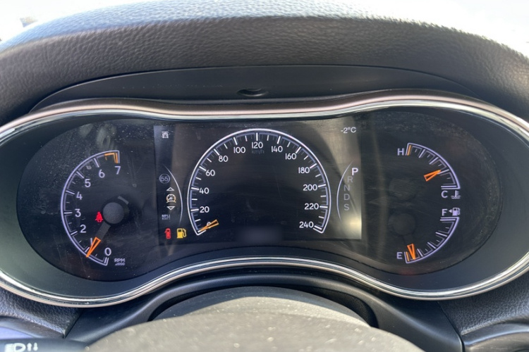 Jeep 大切诺基(进口) 2014款 3.6L 精英导航版中控内饰7008