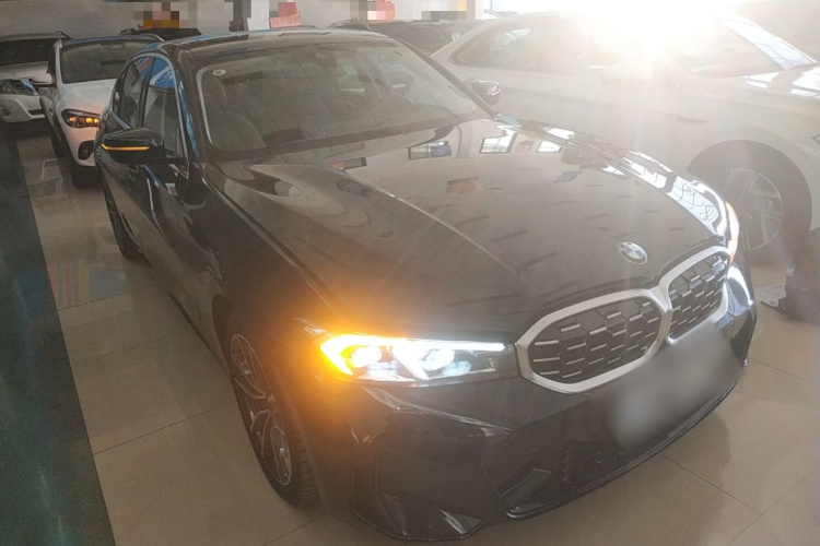 宝马3系 2023款 325Li M运动套装车身外观3