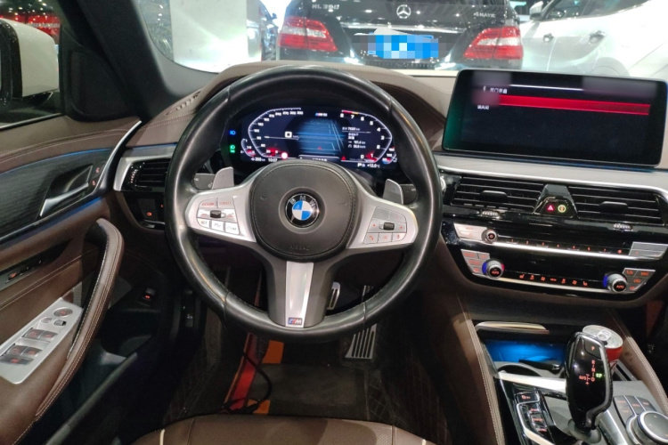 宝马5系 2022款 改款 530Li xDrive M运动套装局部细节13