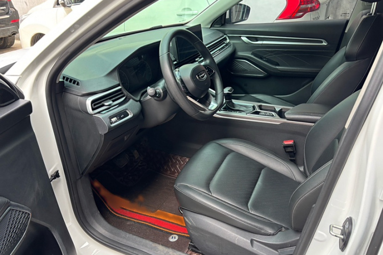 吉利汽车 帝豪 2023款 第4代冠军版 1.5L CVT豪华型中控内饰7006