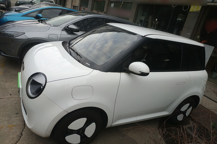 长安启源 长安Lumin 2022款 155km 清甜款车身外观4