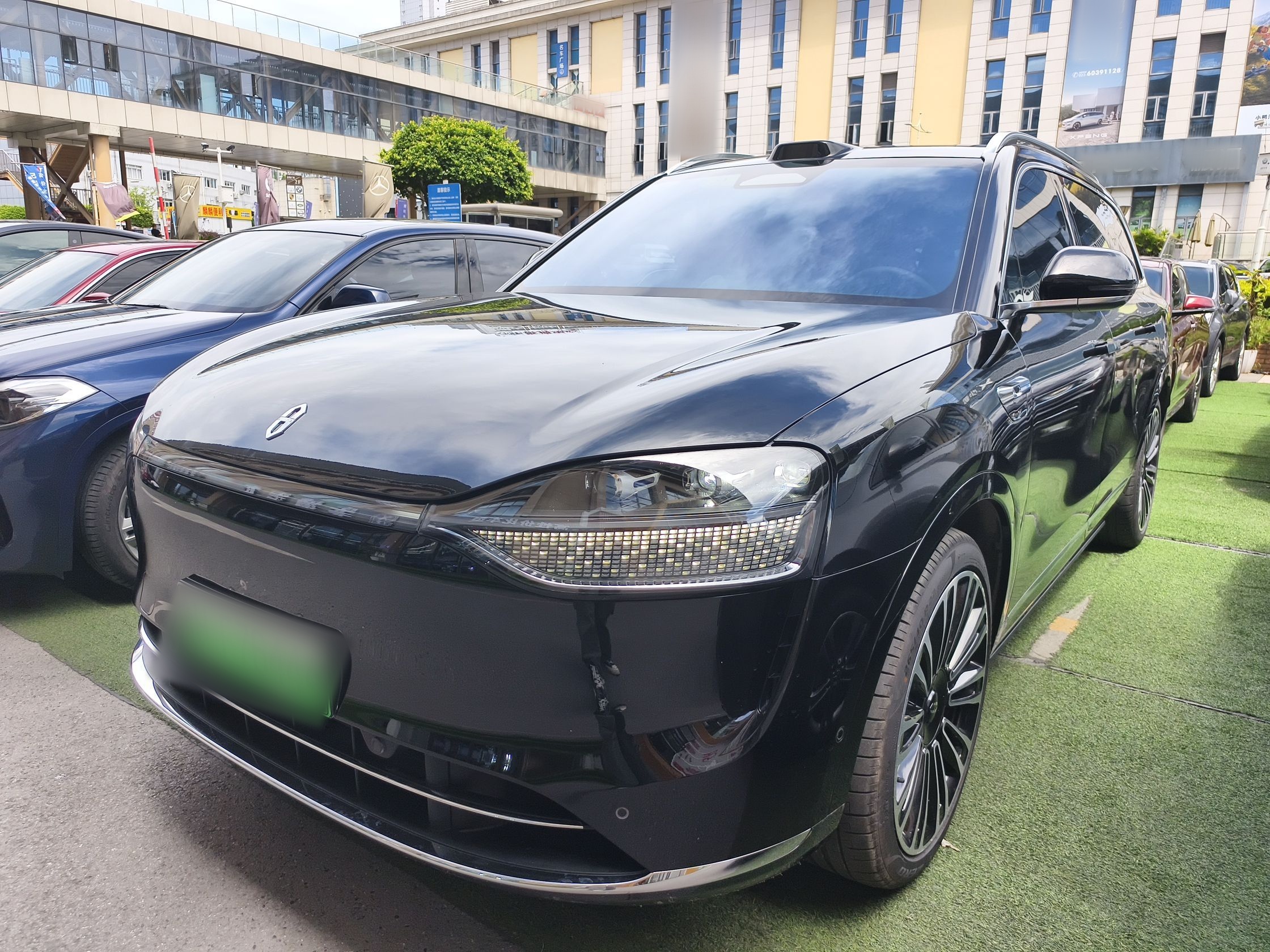 鸿蒙智行 问界M9 2024款 增程 Ultra版 42kWh 6座版