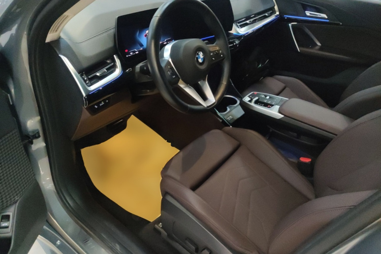 宝马X2(进口) 2024款 sDrive25i M运动套装中控内饰19