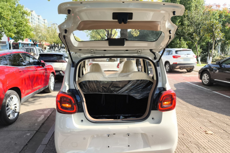 五菱汽车 宏光MINIEV 2025款 四门版 进阶款机舱底盘23