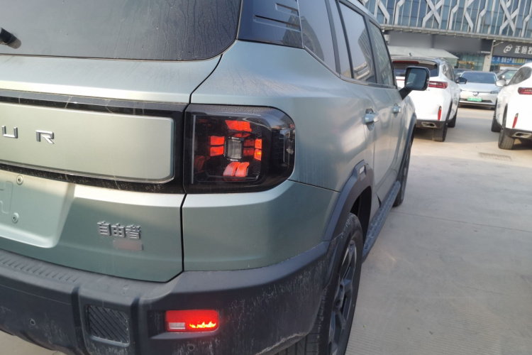 捷途自由者 2025款 2.0TD 自动XWD征服车身外观9