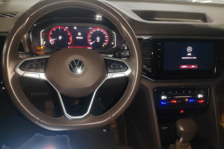 大众 威然 2020款 380TSI 尊贵版中控内饰12