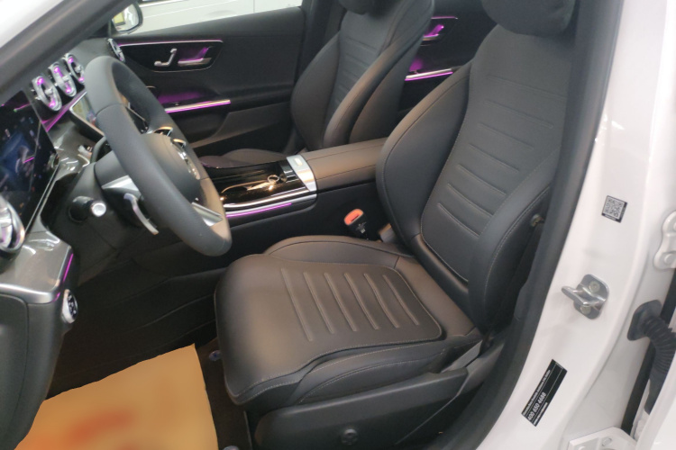 奔驰C级 2025款 C 260 L 运动版局部细节19