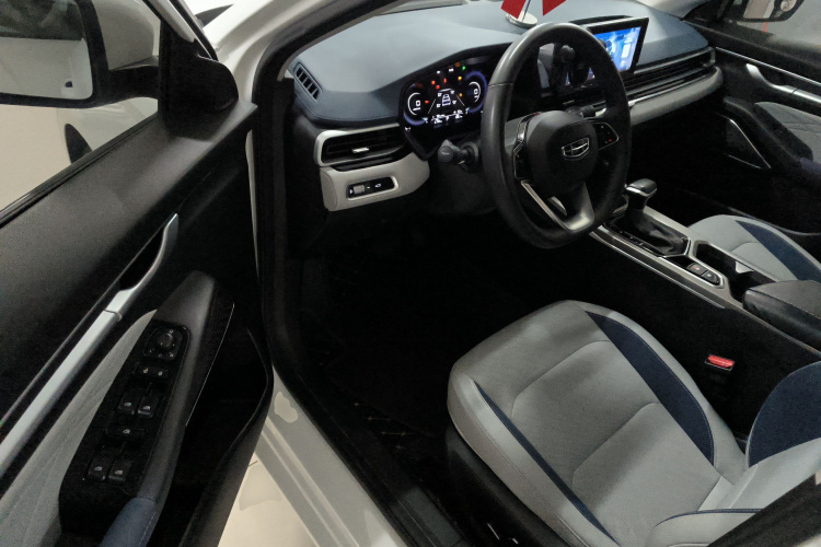 吉利汽车 帝豪 2022款 第4代 1.5L CVT旗舰型中控内饰20