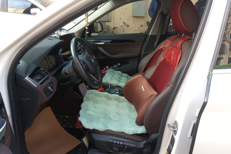 宝马X1新能源 2020款 xDrive30Le 尊享型中控内饰19